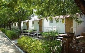 Dhinga Masti Resort By Wanderama